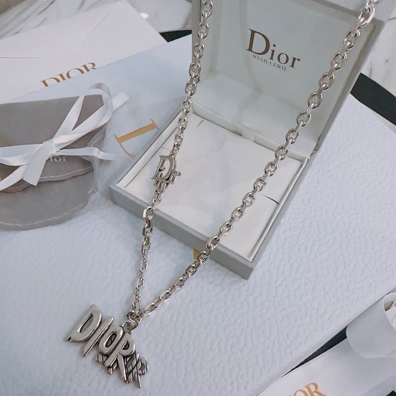 Dior Necklace 04lyr227 (8)